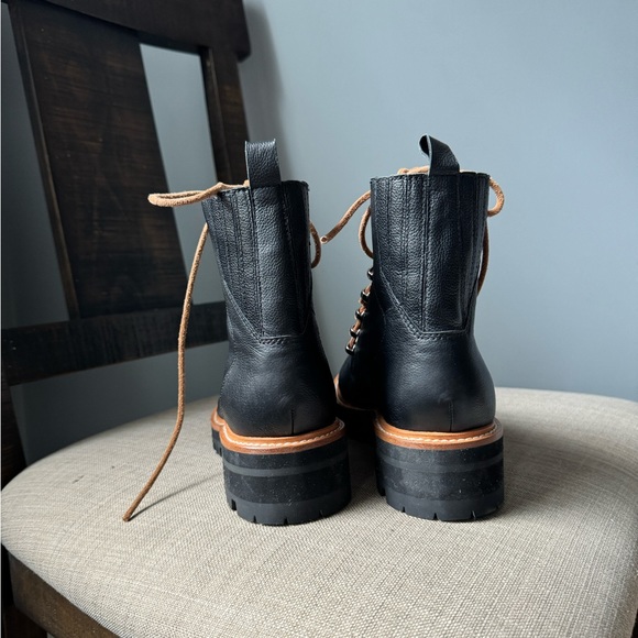 Marc Fisher Boots: Izzie Genuine Shearling Lug Sole Boot 8.5 - Picture 3 of 5